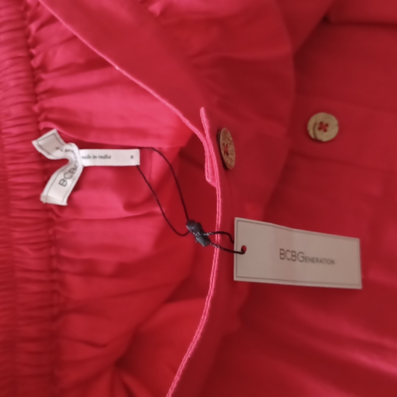 BCBGENERATION Cherry Red Woven Skirt Button Down - Picture 6 of 7